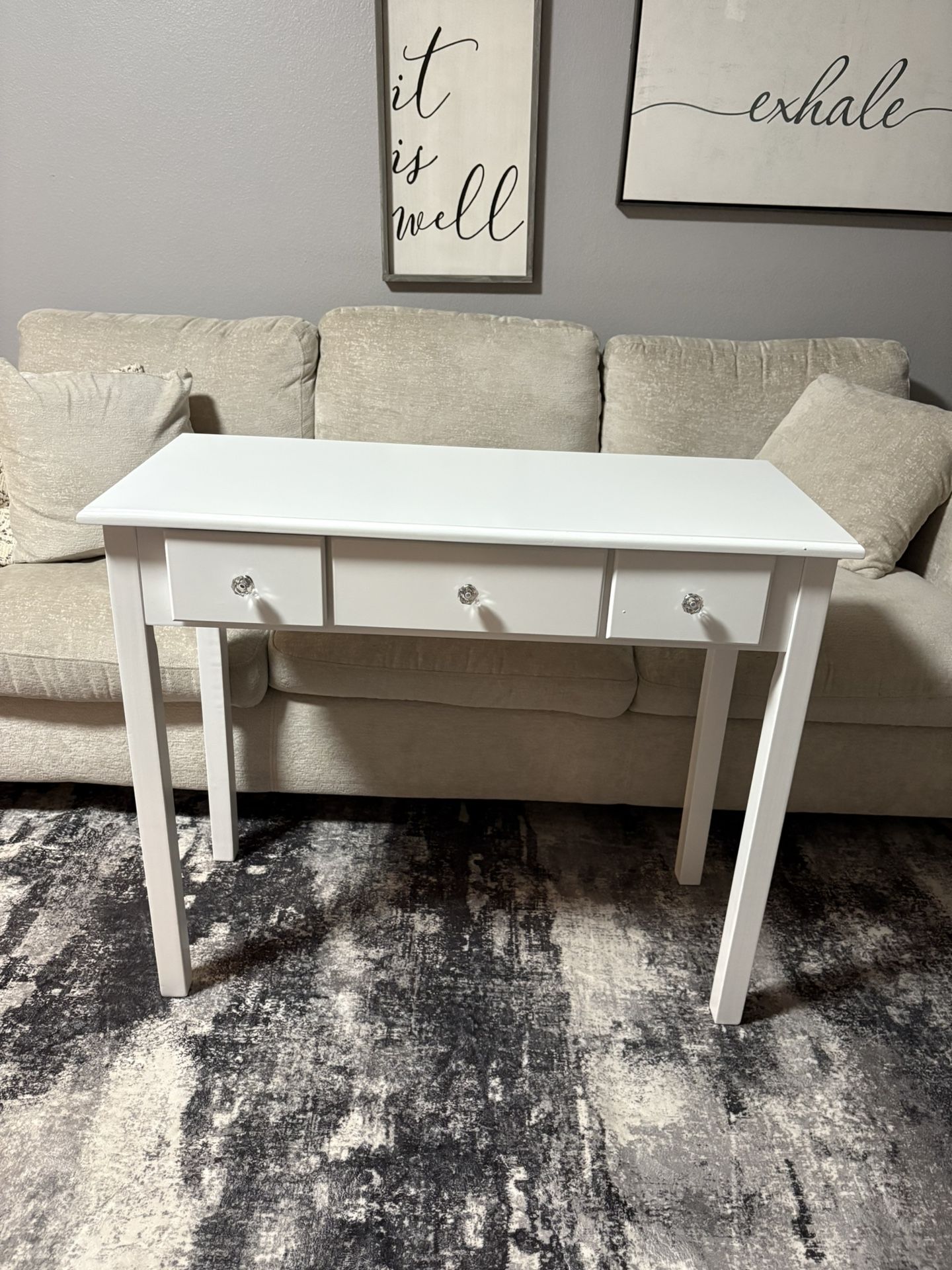 Desk/vanity