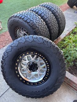 New KMC ford F150 rims 6x135 wheels