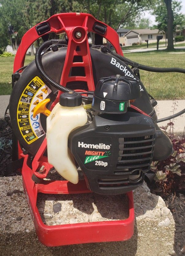 Homelite Mighty Lite 26cc Backpack Blower w/ Tube Throttle Control.