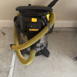 Dewalt Wet Vacuum