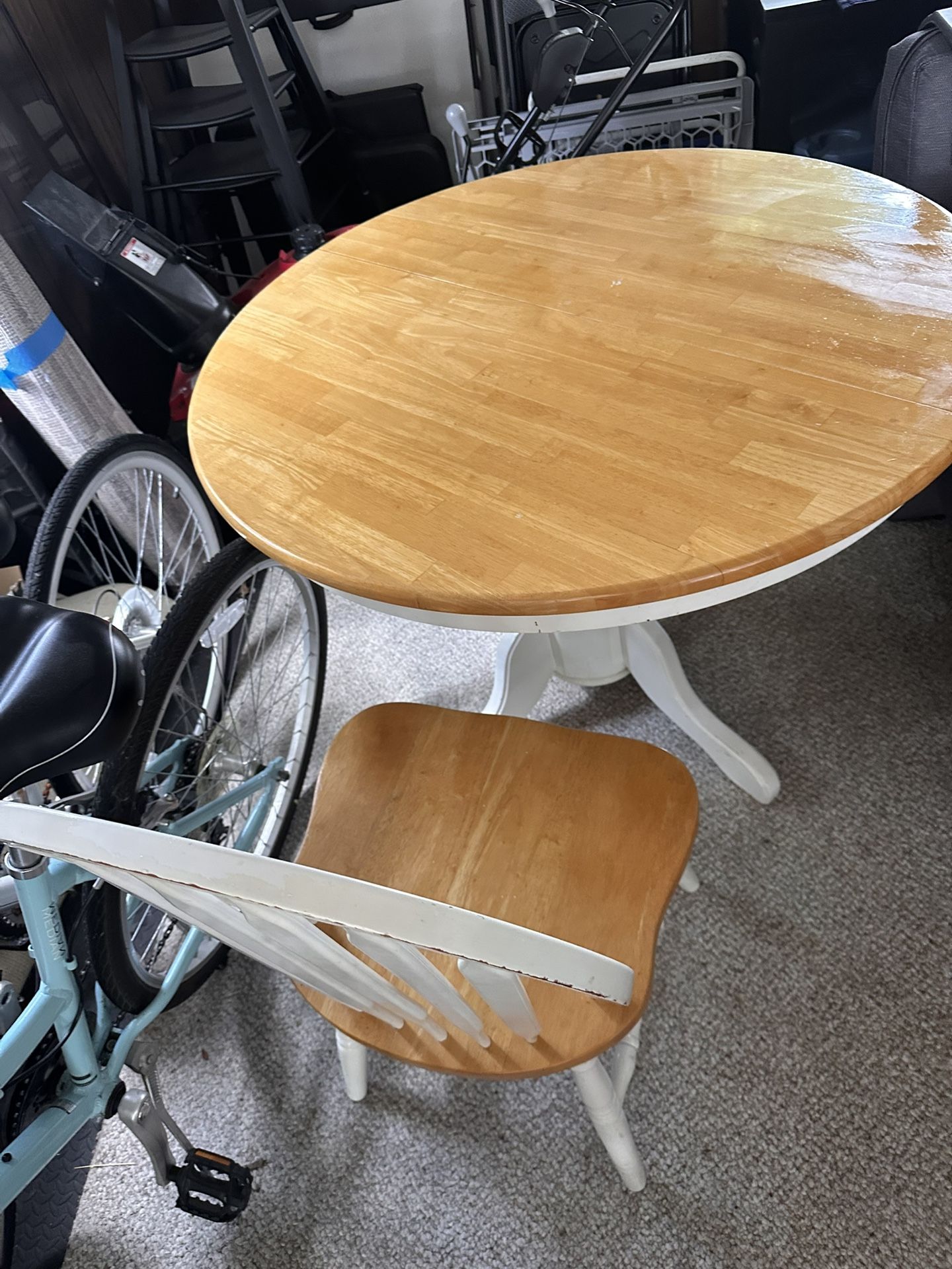 Kitchen/Dining Table