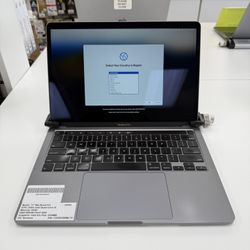13” MacBook Pro Touchbar**500GB SSD 16GB RAM