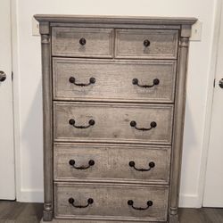 6 Draw Dresser