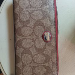 Coach Wallet 7.5 X 4 inch PERFECT CONDITION 