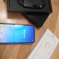 Galaxy Z Flip 4 