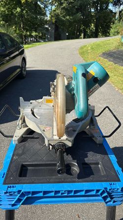 10” Makita sliding miter saw chop saw