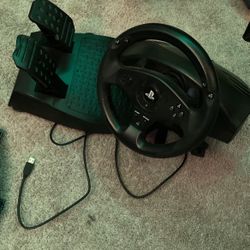 Ps4 Thrust master Steering Wheel 