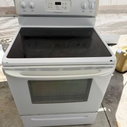 Frigidaire Stove 