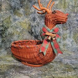 Vintage Reindeer Trinket Basket