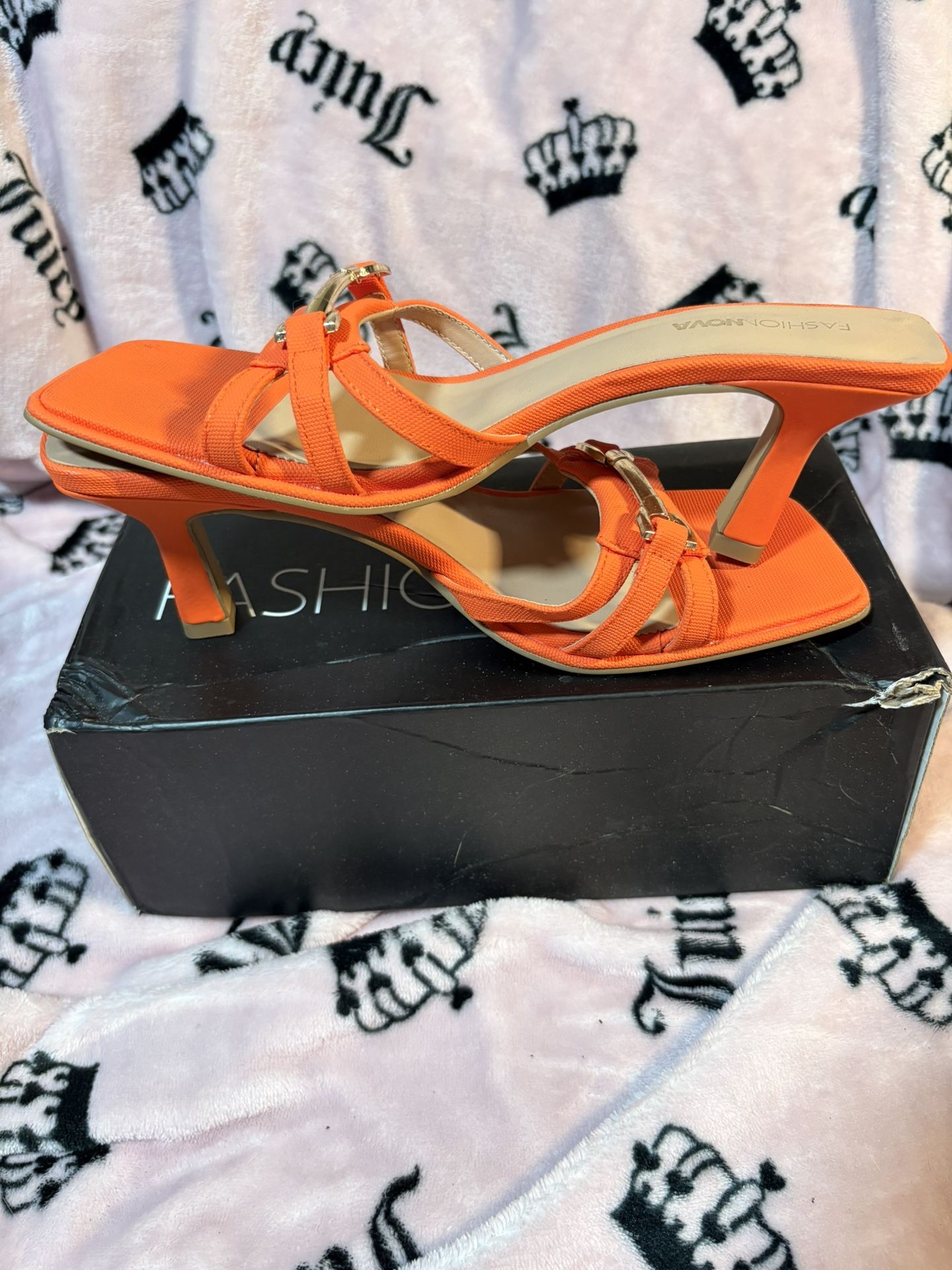 Fashion Nova Orange heels