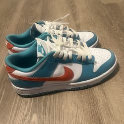 Nike Dunk Low Size Women’s 6