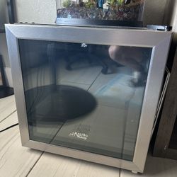 Mini Fridge 