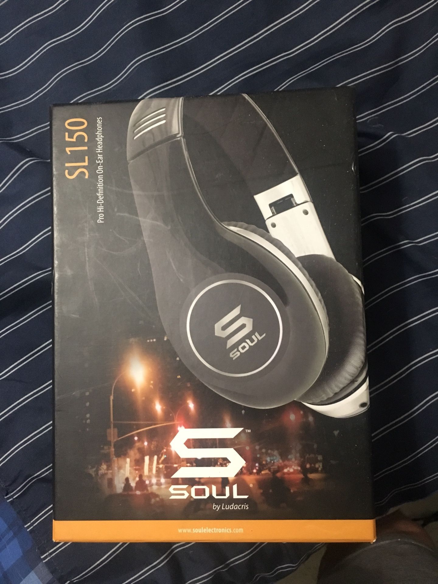 Headphone