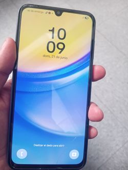Samsung Galaxy a15 5g not unlocked can use with WiFi comes with Case and charger