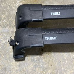 Thule Roof Rack Bars Set Up For BMW 128i