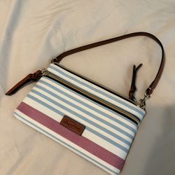 Dooney & Bourke 