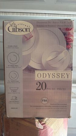 Gibson Fine durable Stoneware set