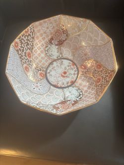 Japanese Imari Style Porcelain Decorative Bowl