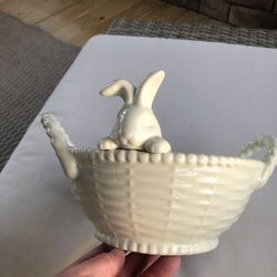 Porcelain dish