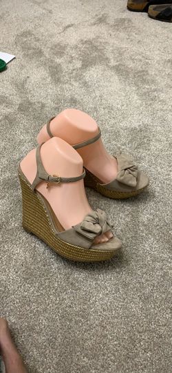 Guess heels size 8”