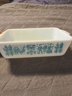 Pyrex, Vintage Pyrex, Amish Pyrex, Pyrex Dish, Pyrex Refrigerator Dish, Milk Glass, Pyrex Milk Glass