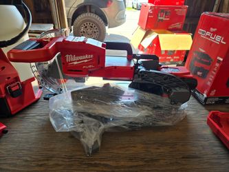 Milwaukee M18 FUEL 12in Miter Saw