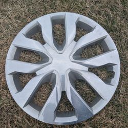Nissan Rogue 17 Inch Hub Cap Cover Only 1 Left