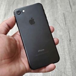 iPhone 7 Unlocked With Warranty