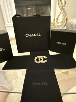 Gold, black & champagne Crystal CC Brooch and Pearls