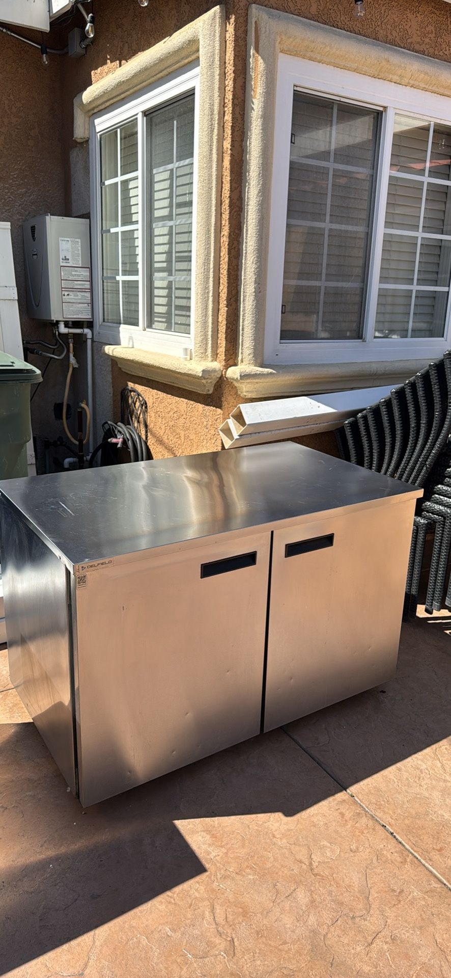 commercial refrigerator/ under cabinet refrigerator