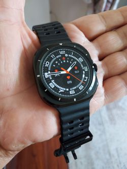 Smartwatch exactly looks like Samsung Galaxy Ultra. New in the box