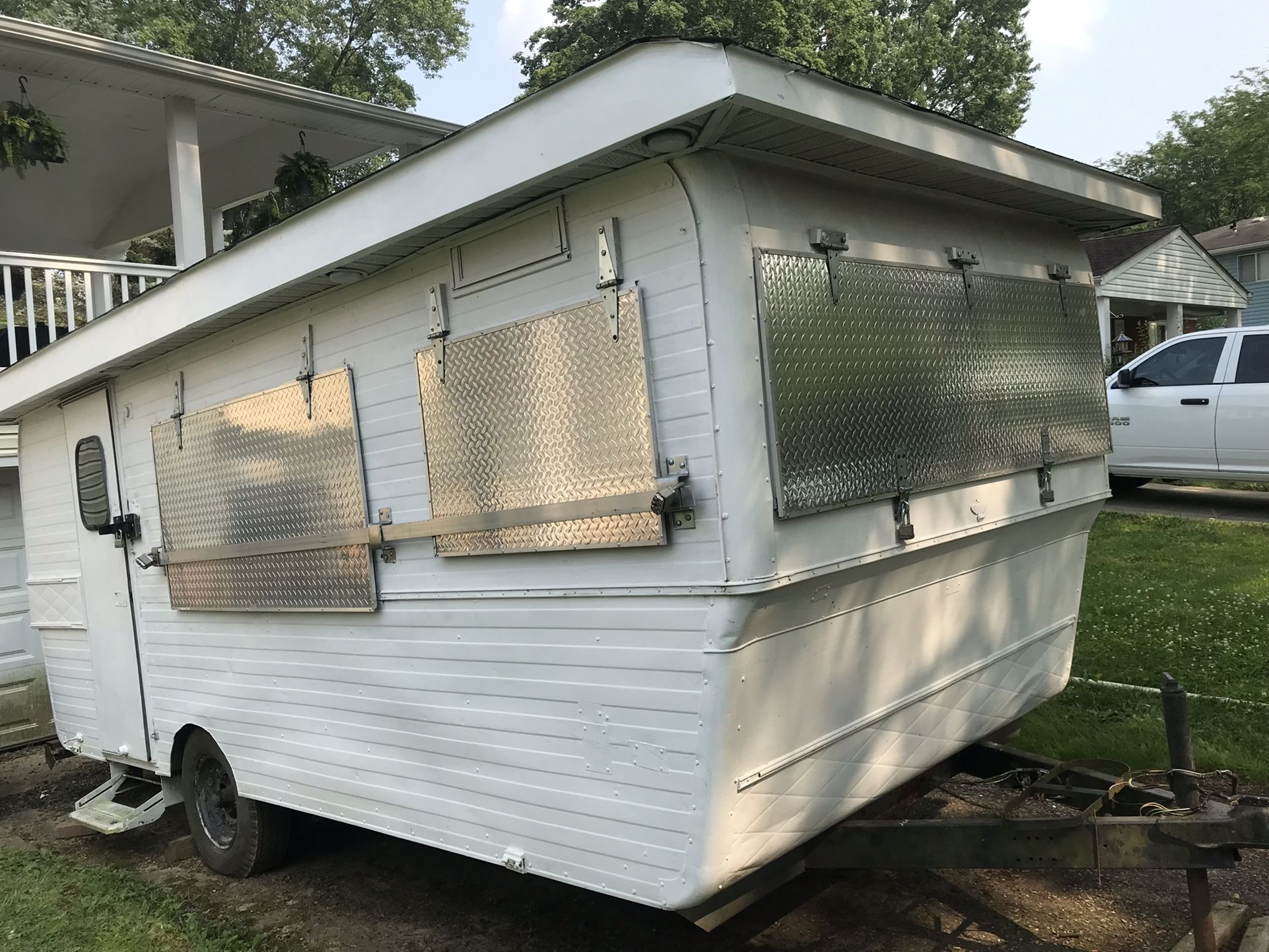 FOOD TRUCK Builded  Hitch RV