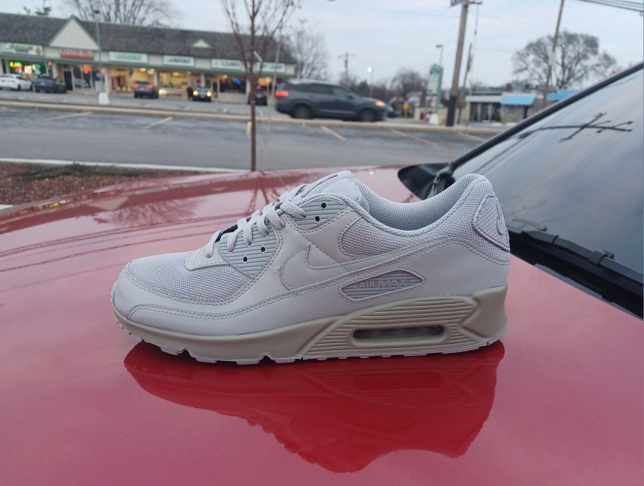 Brand New And Original Men's Nike Air Max's 90" Sneakers Sizes 14