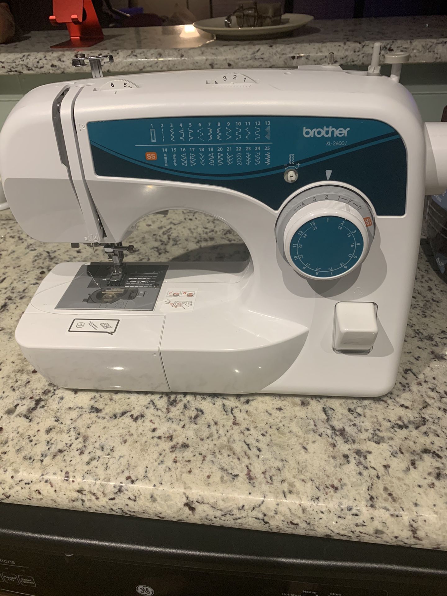 Brother sewing machine XL-2600i
