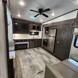 2021 Forest River 529MBS