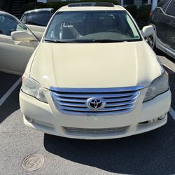 2010 Toyota Avalon