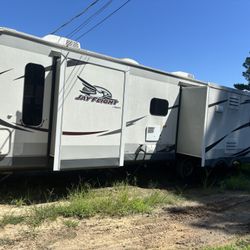 2015 33ft Long Jay Flight Title In Hand No Issues 