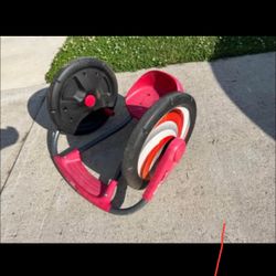 Radio Flyer Cyclone Ride-on for Kids