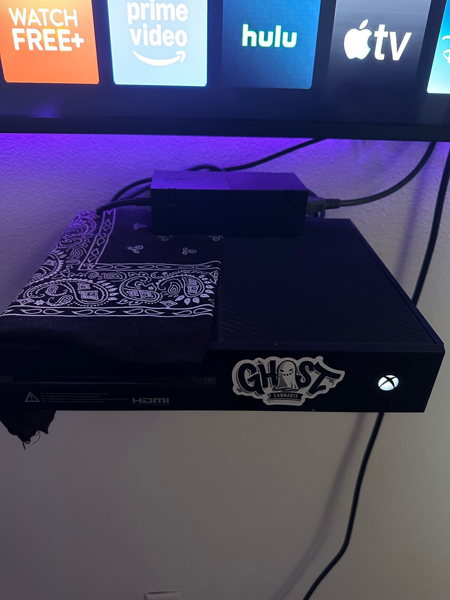 Xbox One w/ Controller & 5 Games