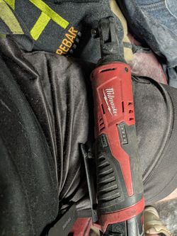 Milwaukee mI2 Cordless ratchet 