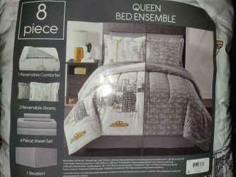 NEW Queen 8 PC Set