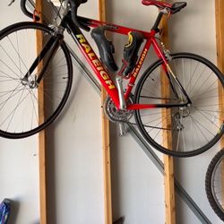 Price Reduced! Like NEW Red Raleigh Bike