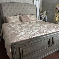 Bed frame And mattress 