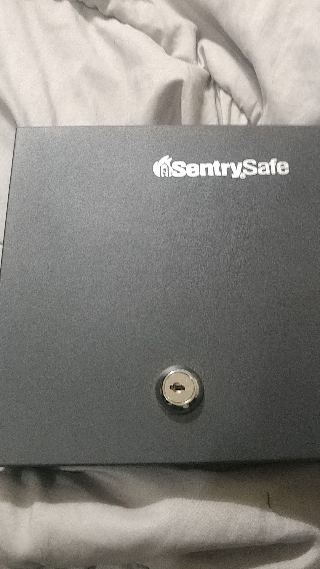 Small safe lockbox