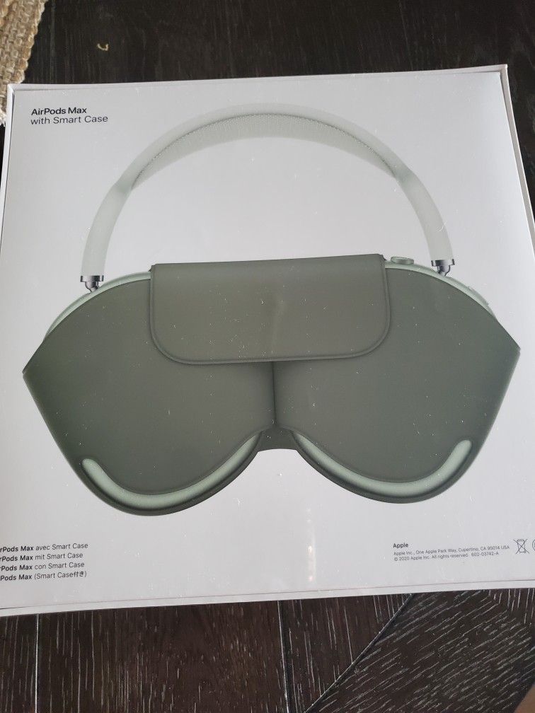 Apple Airpods Max w/Smart Case