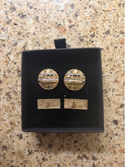 Men’s 10k Gold earrings