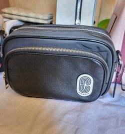 Crossbody Originales. Color Negra $100  Color Azul $70 Tengo Sistema De Apartado.