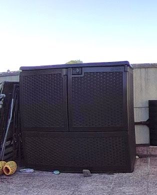 Suncast 195 Gallon Resin Lockable Cabinet Deck Box