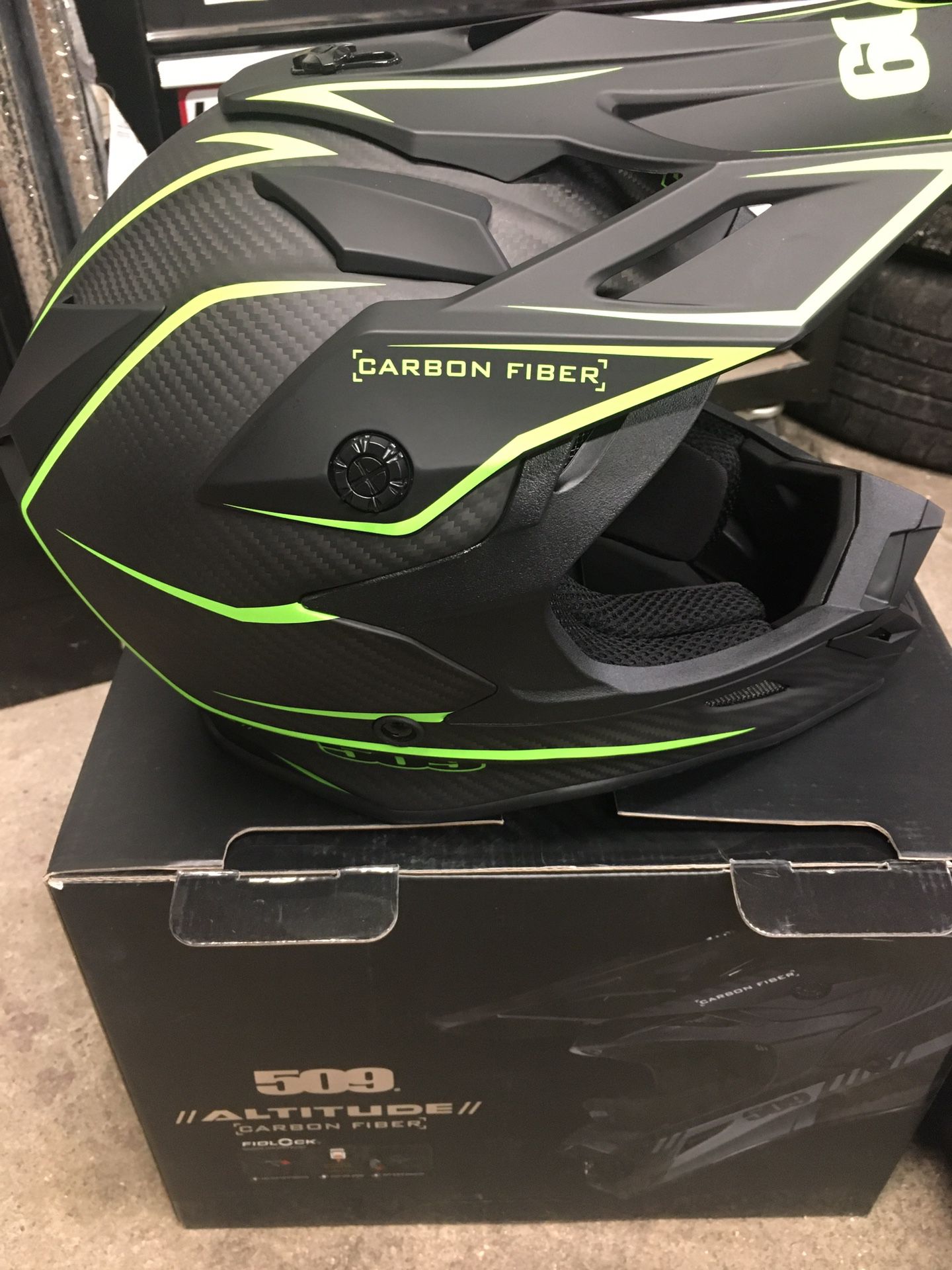 509 Carbon fiber helmet