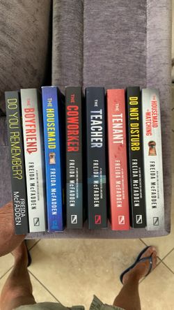 Books ( soft cover ) Freida Mc Fadden